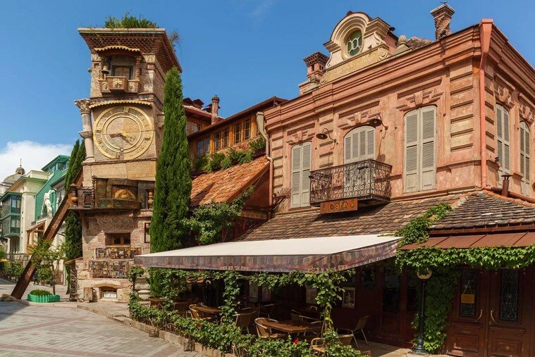 tour de l'horloge du théâtre Gabriadze Visite à pied
