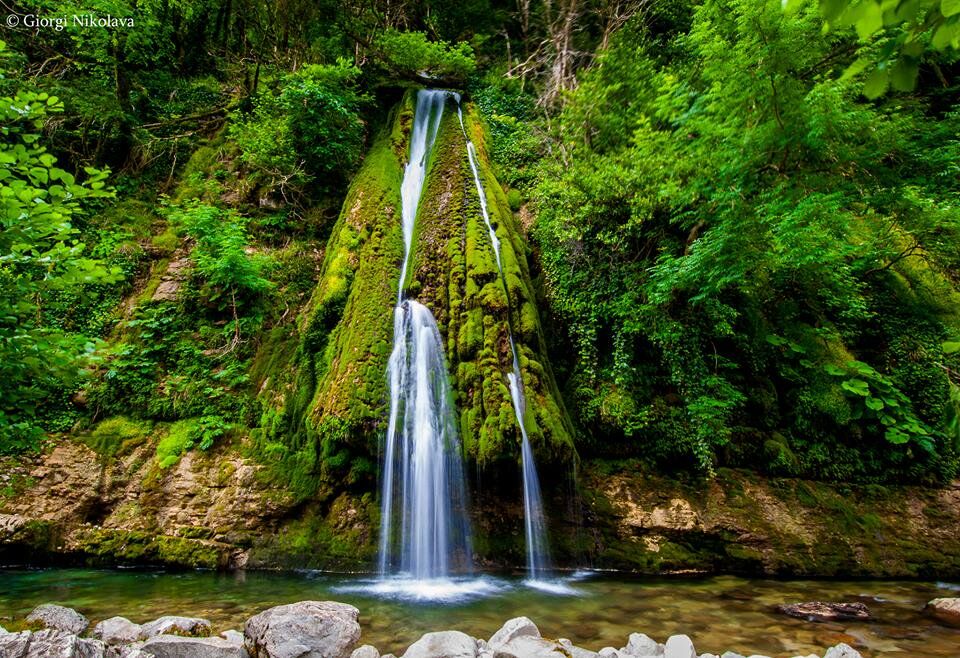 Chute d'eau de Kaghu