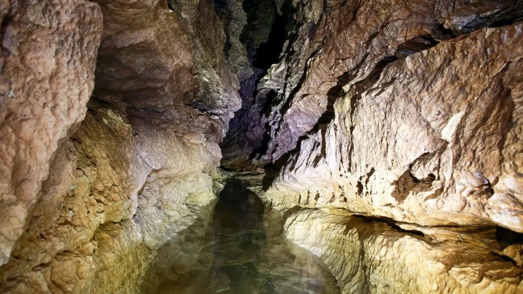 Grotte de Melouri