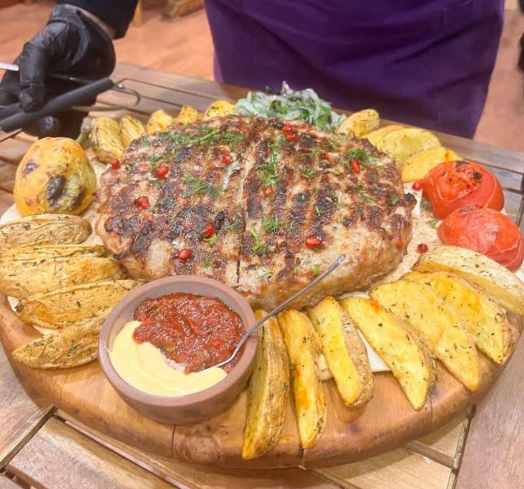 Gata tavern restaurant